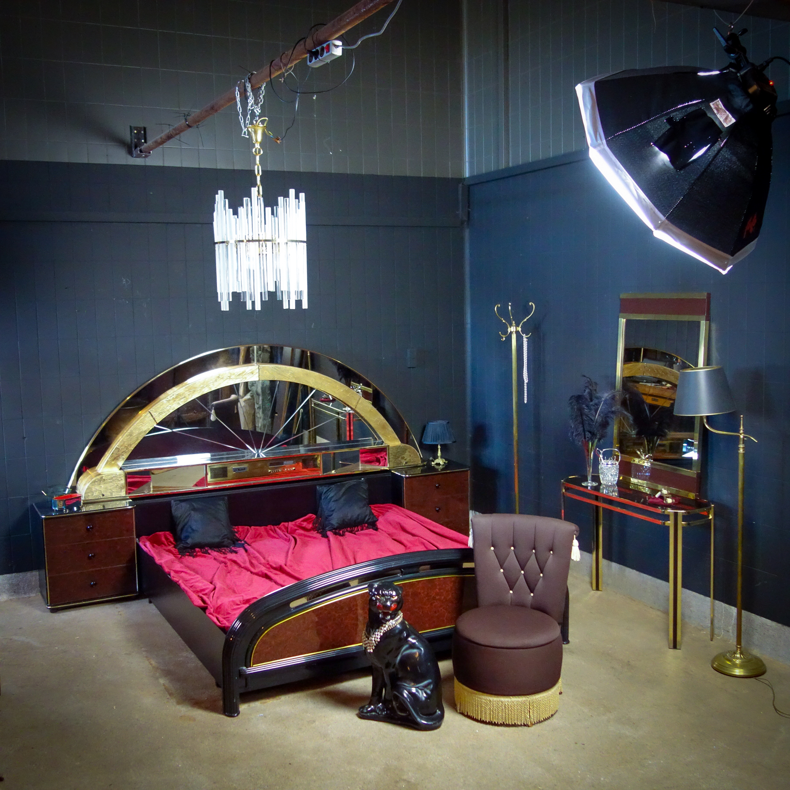 Bijwerken biologisch Speel Vintage Bed met Enorme Spiegel - Goud Zwart - Jaren 70 - Assortiment -  Vivre Interieur Authentique