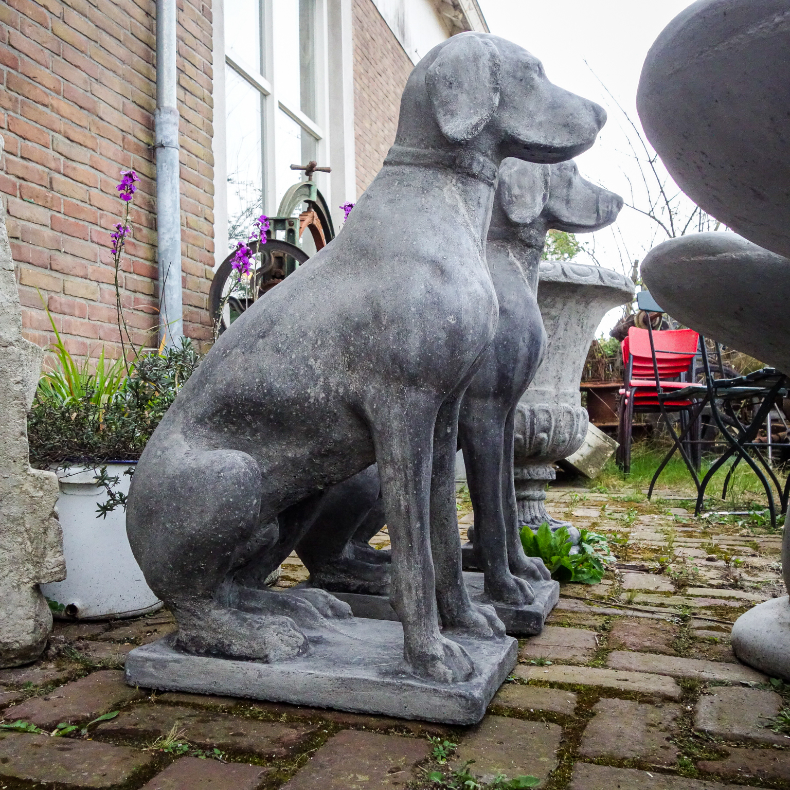 Hedendaags gangpad engineering Decoratieve Betonnen Tuinbeelden – Honden - Assortiment - Vivre Interieur  Authentique